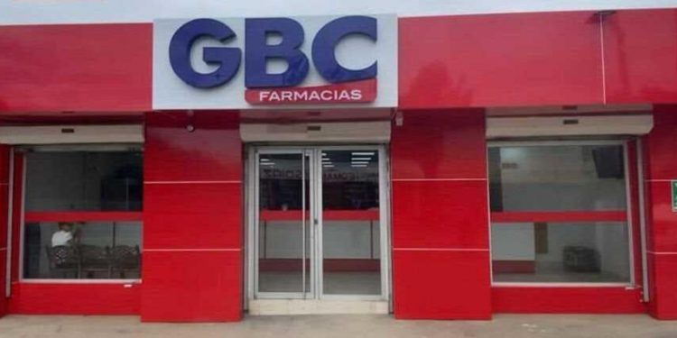 GBC Farmacias dona más de 14 mil botellas de agua para marcha patriótica en Friusa