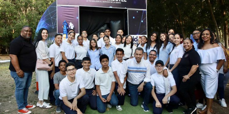 INDOTEL impulsa la inclusión digital en Santiago con el Domo Inmersivo