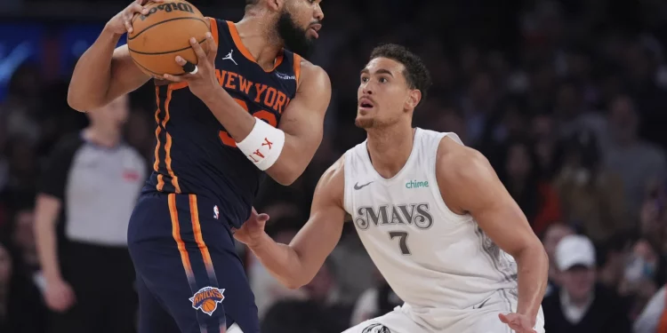 Karl-Anthony Towns logra triple-doble y lidera victoria de los Knicks sobre Mavericks