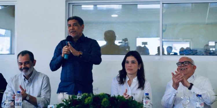 Ministro Limber Cruz presenta la Feria Nacional Agropecuaria 2025 con innovaciones tecnológicas y espacios educativos