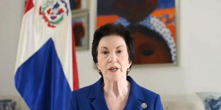 Doña Sonia Guzmán dice sentirse satisfecha por logros alcanzados como embajadora en EEUU