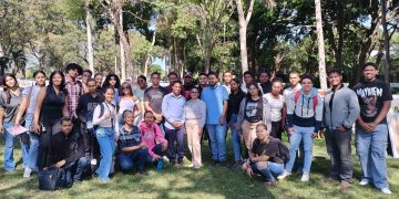 “Versos en el Muro” culmina en la Universidad ISA con emotiva celebración por el Día Mundial de la Poesía