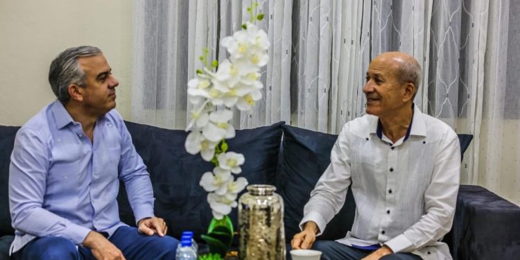 Ayuntamiento de Villa González y el Instituto del Tabaco refuerzan lazos para promover transparencia y desarrollo