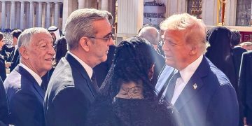 Presidente Abinader y Donald Trump sostienen breve conversación durante funeral del Papa Francisco