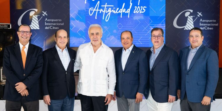 Aeropuerto Internacional del Cibao reconoce a 96 colaboradores por su trayectoria en su 23 aniversario