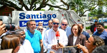 Alcaldía de Santiago refuerza servicios municipales con nueva flotilla de vehículos