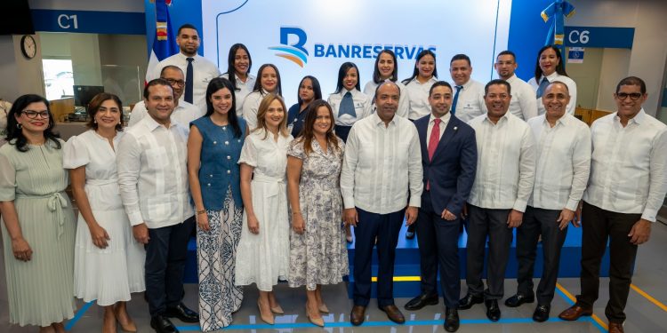 Banreservas inaugura oficina en Jima Abajo, fortaleciendo su presencia en La Vega