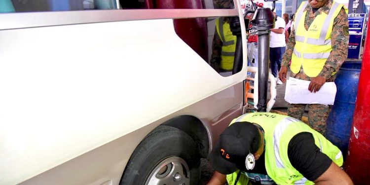 INTRANT realizará 7,000 inspecciones vehiculares para garantizar seguridad vial durante Semana Santa 2025