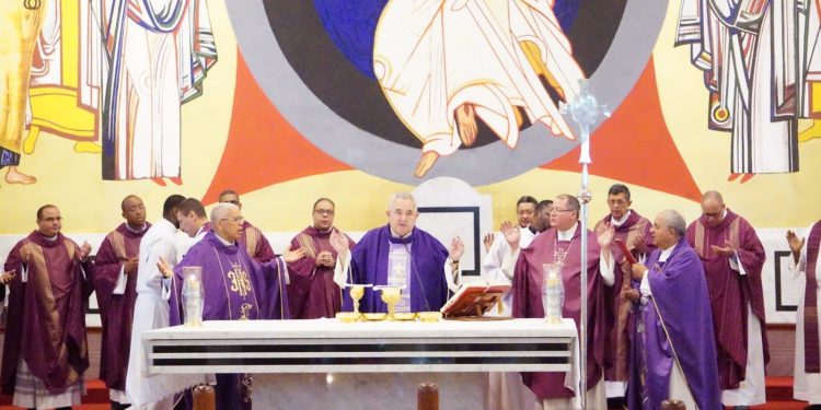 Fe y consuelo, dolor y esperanza: Iglesia Católica celebra eucaristía por las víctimas de la tragedia y reúne al país en oración