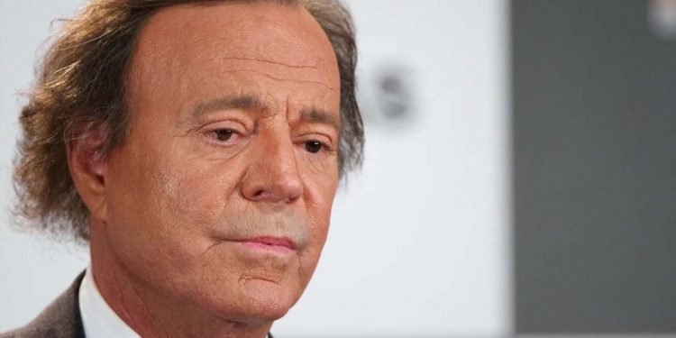 Julio Iglesias reaparece para desmentir rumores sobre su salud: “Me han matado mil veces”