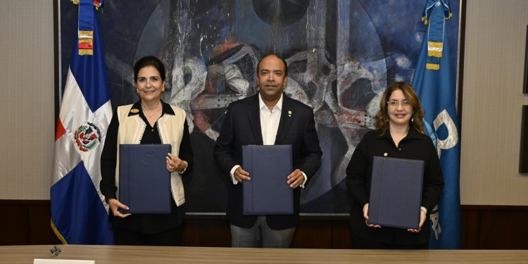 Centro Cultural Banreservas, Fundación y Centro León firman acuerdo para promover el arte y la cultura dominicana
