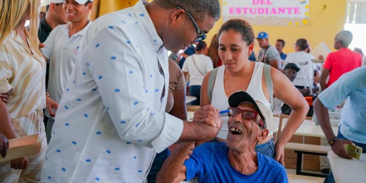 Robert Polanco reafirma que Propeep trabaja con el corazón puesto en la gente más vulnerable