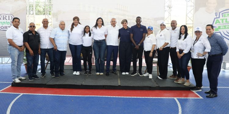 Seaboard impulsa el deporte y la educación en el Liceo Ramón Emilio Jiménez