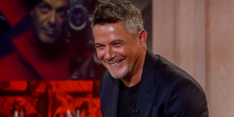 Alejandro Sanz lanza nuevo álbum con grandes colaboraciones y una pregunta que lo acompaña tras cada gira: «¿Y ahora qué?»