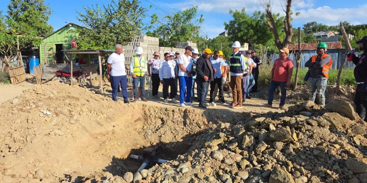 Juntas de vecinos del Mirador Sur en Santiago Oeste valoran instalación de redes de agua potable
