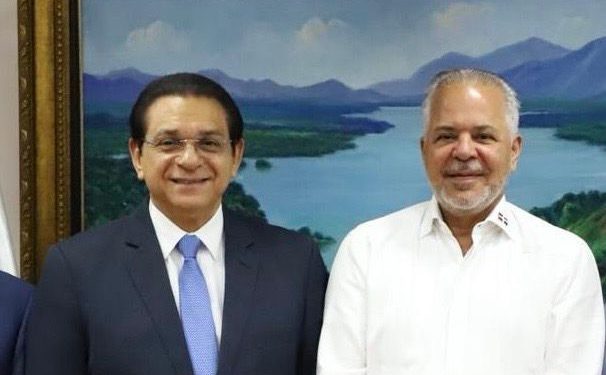Senador Daniel Rivera destaca obras construidas por EGEHID en Santiago