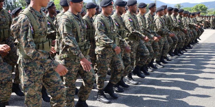 Ejército Dominicano refuerza la frontera con el despliegue de 800 nuevos soldados