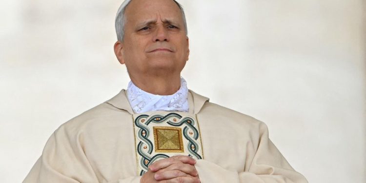 El papa León XIV llama a reconciliación y solidaridad global en su entronización