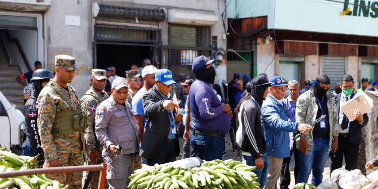 Alcaldía transforma entorno del Hospedaje Yaque con amplio operativo de limpieza