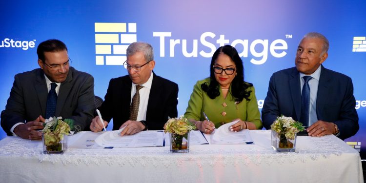 IDECOOP y COLAC firman acuerdo para fortalecer el cooperativismo en RD y América Latina