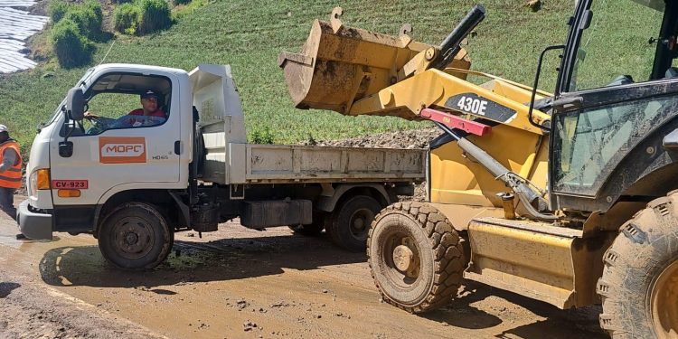 Obras Públicas despliega operativo nacional ante lluvias para proteger comunidades vulnerables