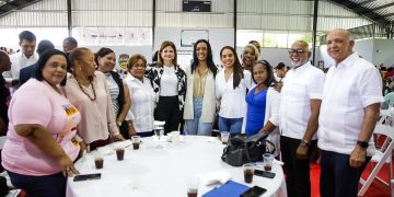 Raquel Peña celebra a más de 700 mujeres de Santo Domingo Norte en emotivo almuerzo
