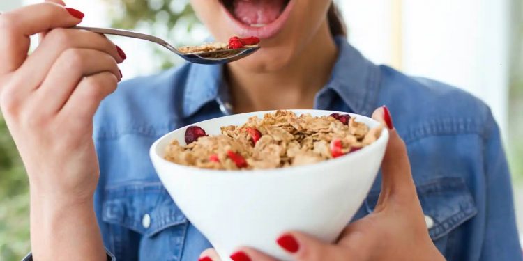¿Saltarte el desayuno para adelgazar? Los expertos desmontan este mito nutricional