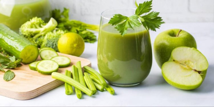 Brócoli en ayunas: el jugo verde que combate el colesterol y la grasa abdominal