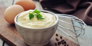 ¿Mayonesa light? Una opción más ligera, pero no necesariamente nutritiva