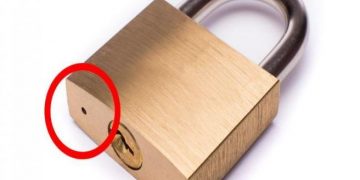 El misterioso agujerito en los candados: pequeño pero esencial