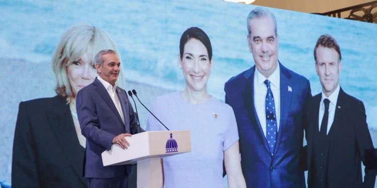 Abinader destaca logros de su gira internacional y afianza liderazgo regional en sostenibilidad y justicia social