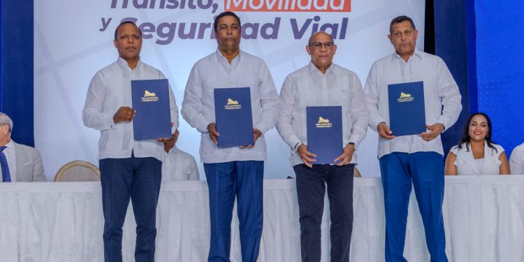 Alcaldías se comprometen con la seguridad vial en todo el país