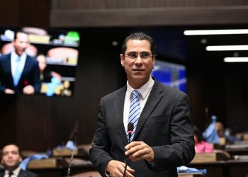 Diputado denuncia intento de beneficiar a élite empresarial con reforma a Ley de Residuos Sólidos