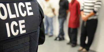 ICE ha detenido 158 mil inmigrantes ilegales; poco más de 142 mil han sido deportados