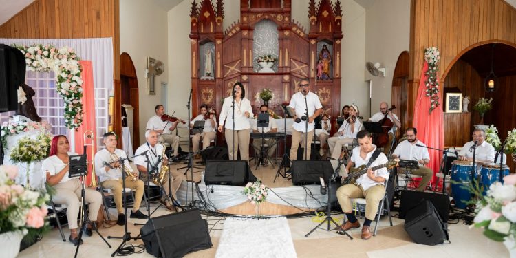 La Orquesta Metropolitana de Santiago llena de música y emoción las montañas de Juncalito