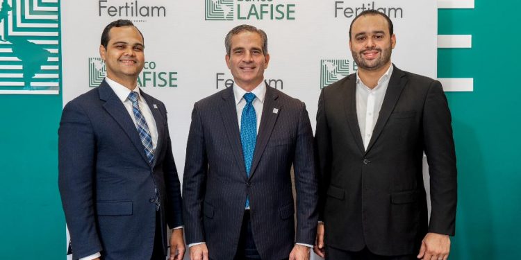 Nueva alianza entre LAFISE y Fertilam facilita acceso a tratamientos de fertilidad en RD