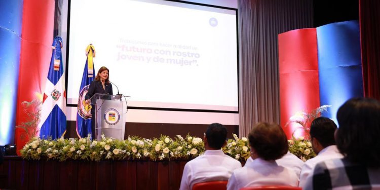 Raquel Peña: “El liderazgo de la mujer y la juventud transforma a la nación”