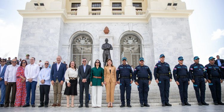 Santiago estrena nuevo modelo policial con enfoque comunitario y tecnología avanzada