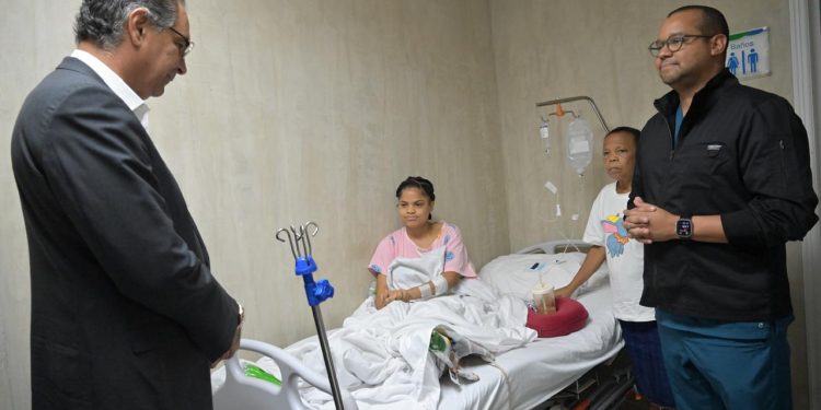 SeNaSa extiende apoyo médico a víctima del Jet Set: cobertura solidaria fuera del PDSS