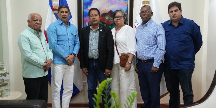Veterinarios regresan a sus labores tras acuerdos con Agricultura