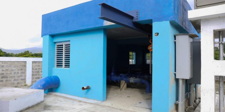 Villa Altagracia más cerca de tener agua potable con acueducto en fase final