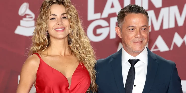Alejandro Sanz enfrenta acusaciones de abuso de poder por parte de una fanática