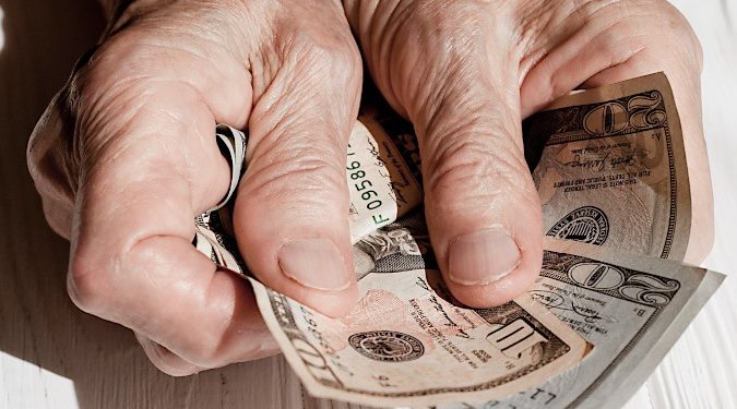 Instan a legisladores estatales NY apoyar proyecto Ley protegería adultos mayores contra creciente fraude