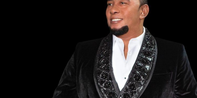 Anthony Santos lanza su nuevo álbum “A fuerza de dolor”, una oda profunda a la bachata