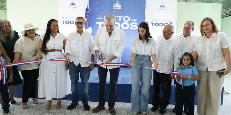 Abinader entrega nueva escuela en El Morro con capacidad para 560 estudiantes