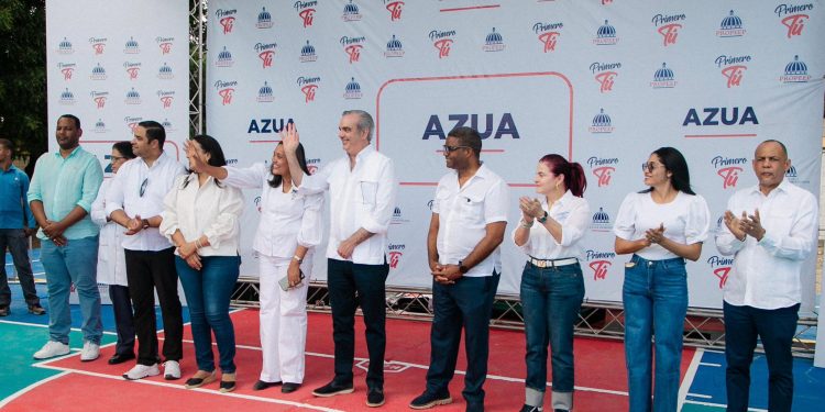 Abinader escucha a la juventud de Azua e impulsa proyectos claves para el sur