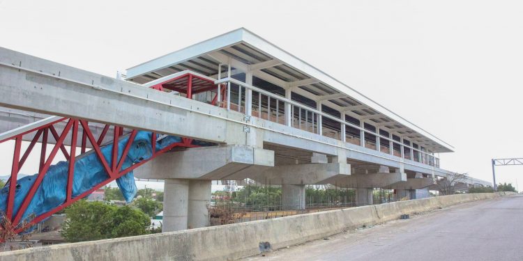 Abinader supervisa monorriel y refuerza inversión social e infraestructura en Santiago
