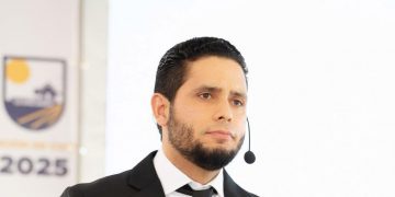 Alcalde Alexander Rodríguez celebra avance normativo para desarrollo municipal ordenado