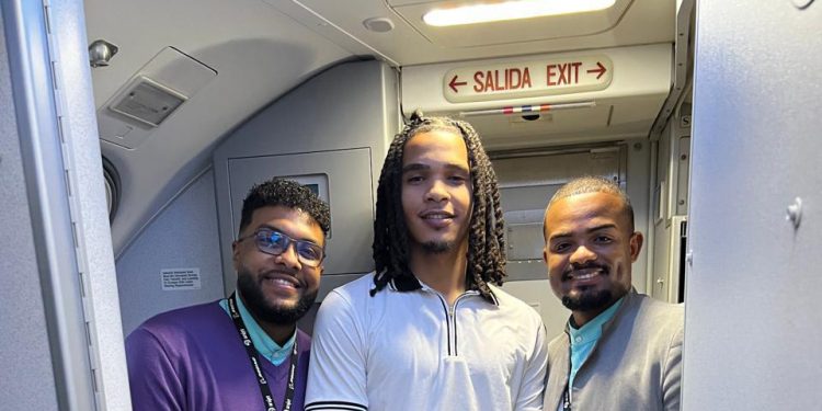Arajet lleva su programa “Mi Primer Vuelo” a Nueva York