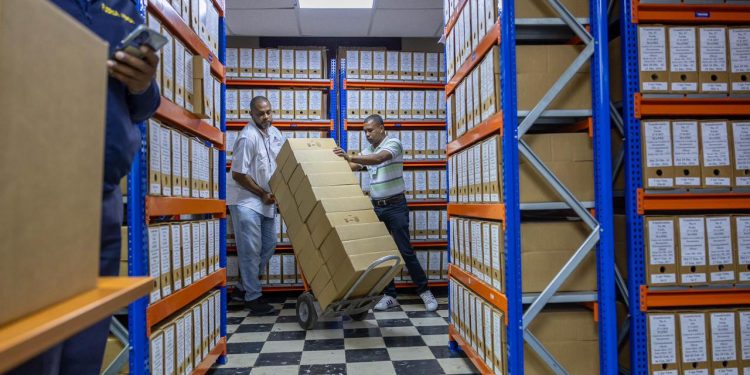 Del Palacio a la Historia: Gobierno entrega segunda colección documental al Archivo General de la Nación